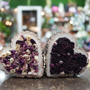 לבבות עץ ורדים מיובשים